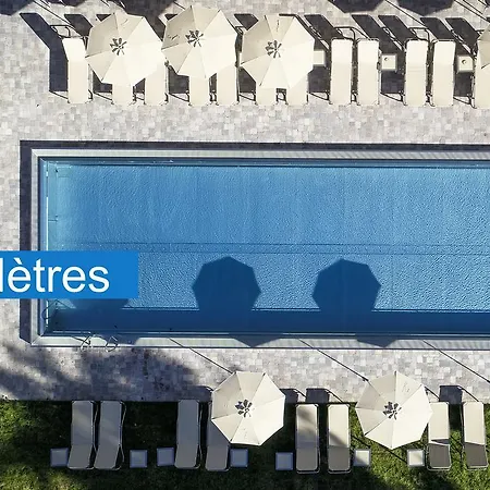 Des Chateaux